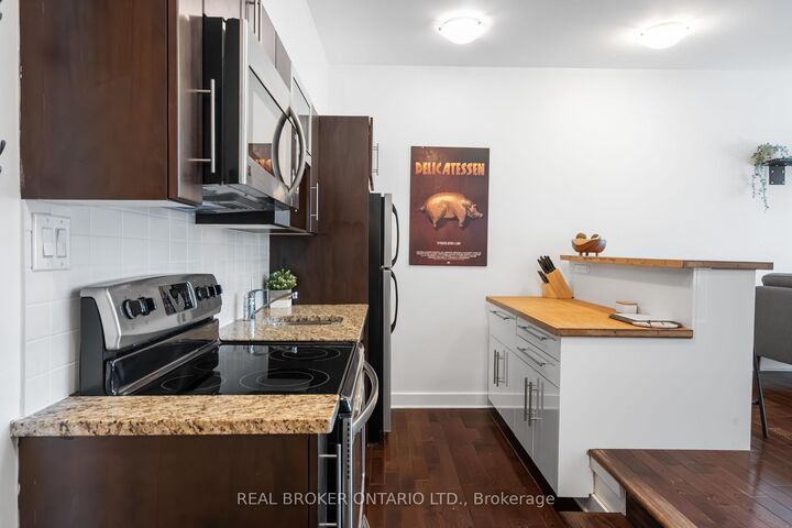 Property Photo: 360 Cumberland Street 102 ON K1N 0B1