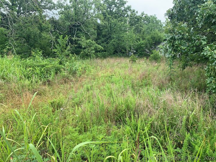 Property Photo:  210 E Nelson Road  OK 74462 