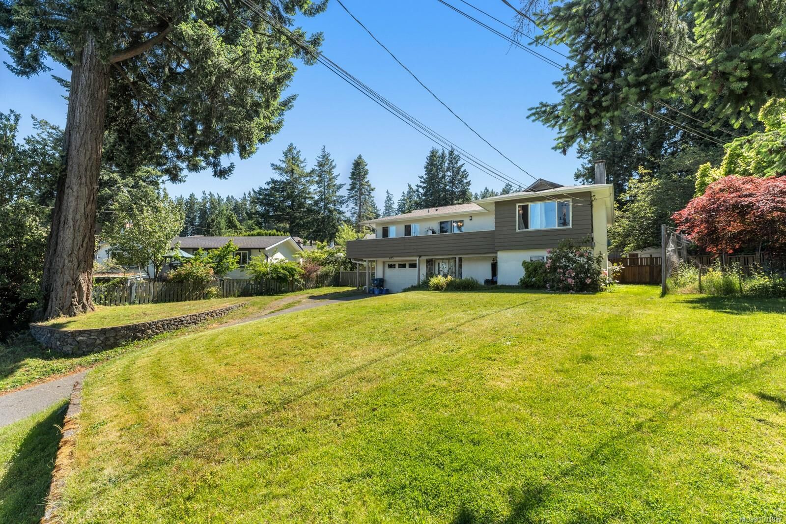 Property Photo: 405 Tamarack Rd BC V9B 2R4