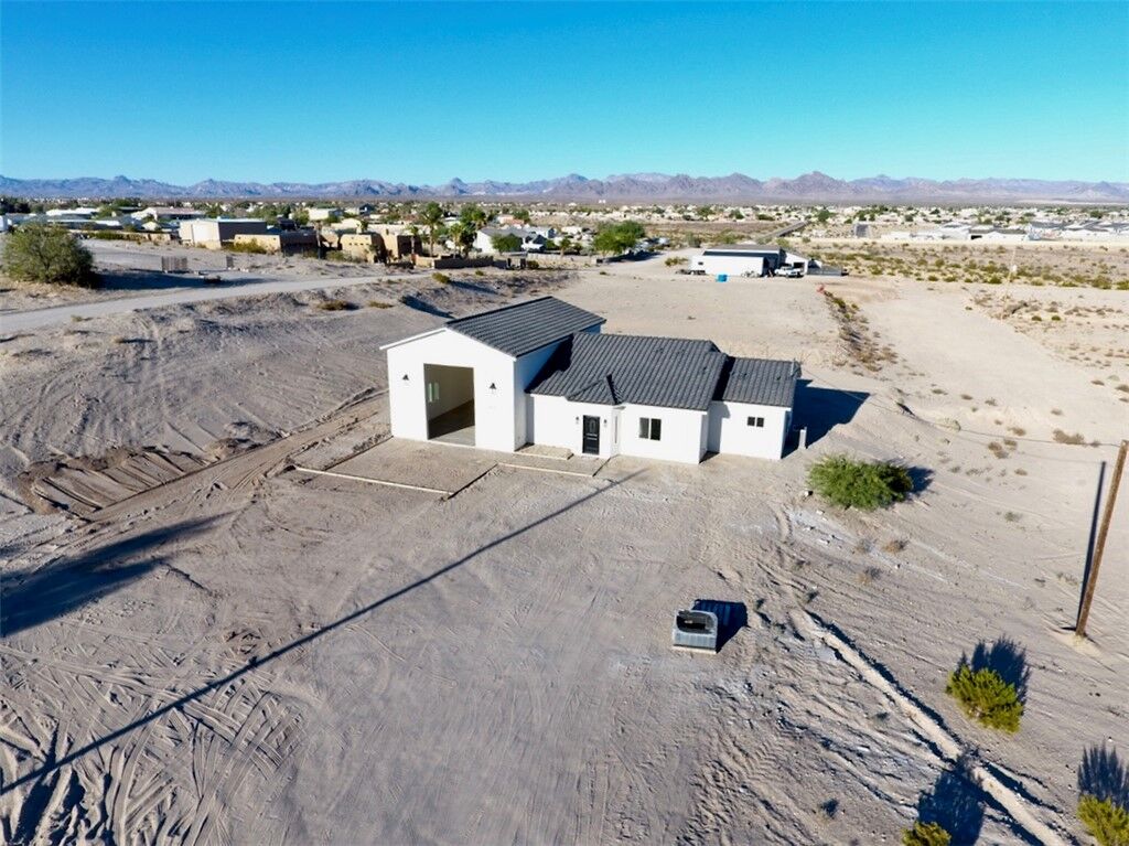 Property Photo: 4150 Calle Del Media AZ 86426