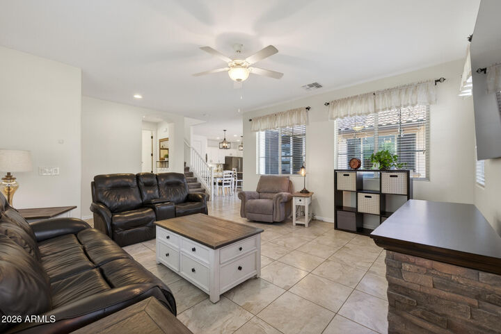 Property Photo:  1015 S Annie Lane  AZ 85296 
