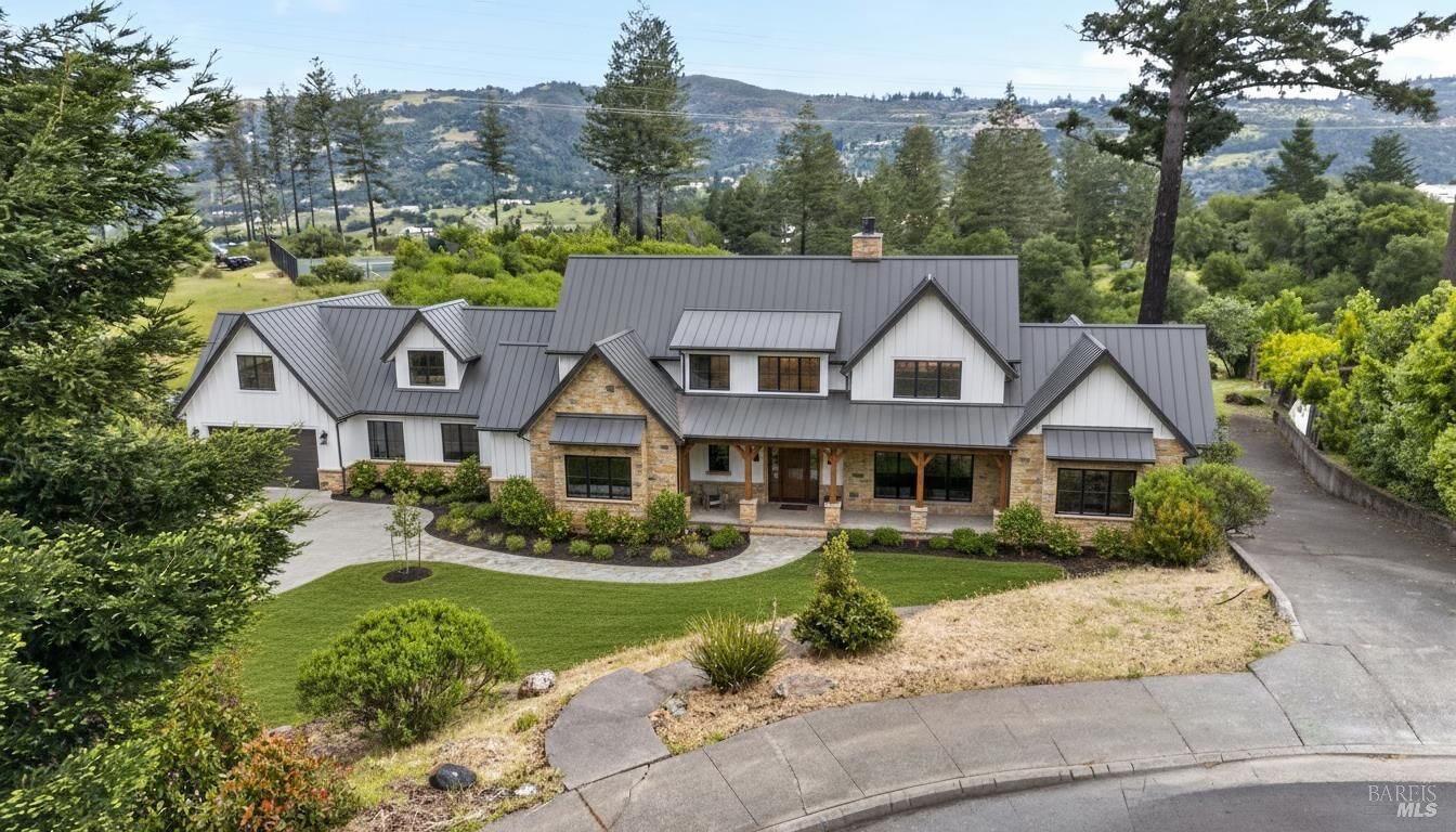 Property Photo:  2017 Turnberry Court  CA 95403 