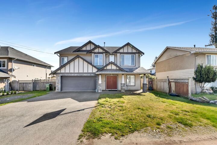 2690 Victoria Street — photo 1