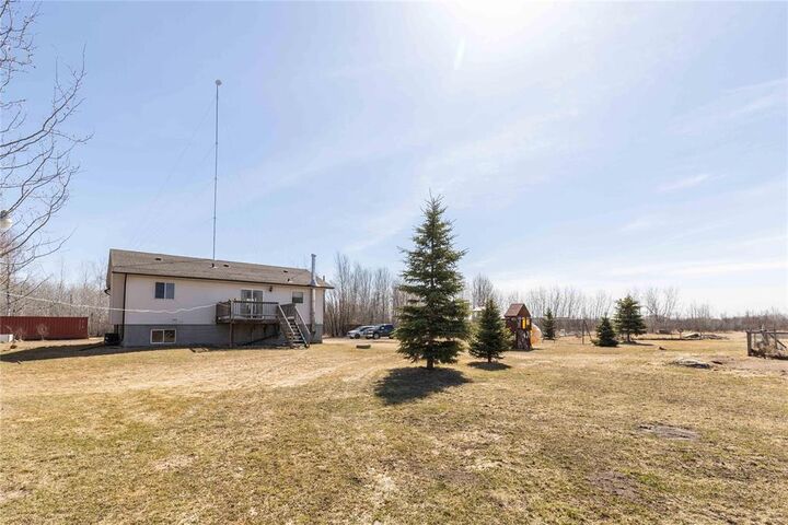 Property Photo:  26106 39 Road East  MB R0A 0W2 