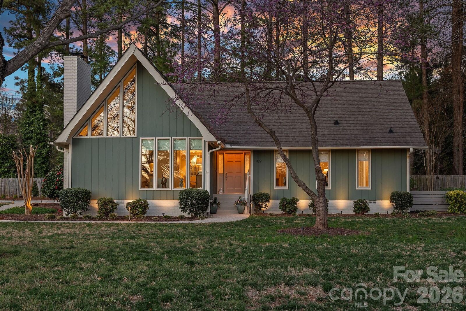 Property Photo:  109 Sandy Shore Drive  NC 28117 