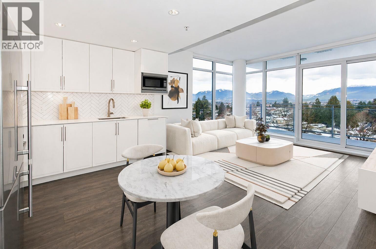 Property Photo: 2435 Kingsway Street 808 BC V5R 5G8