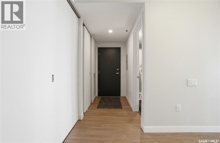 Property Photo:  708 490 2nd Avenue S  SK S7K 4H5 