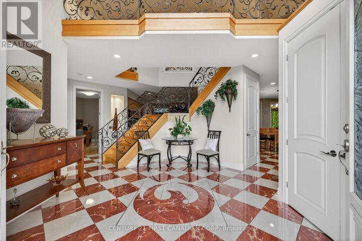 Property Photo:  7222 Clayton Walk 2  ON N6P 1W1 