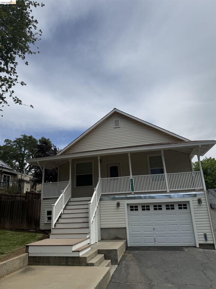 Property Photo:  18471 Carter Street  CA 95379 