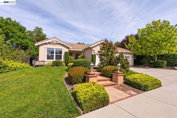 Property Photo:  5113 Pray Court  CA 94531 