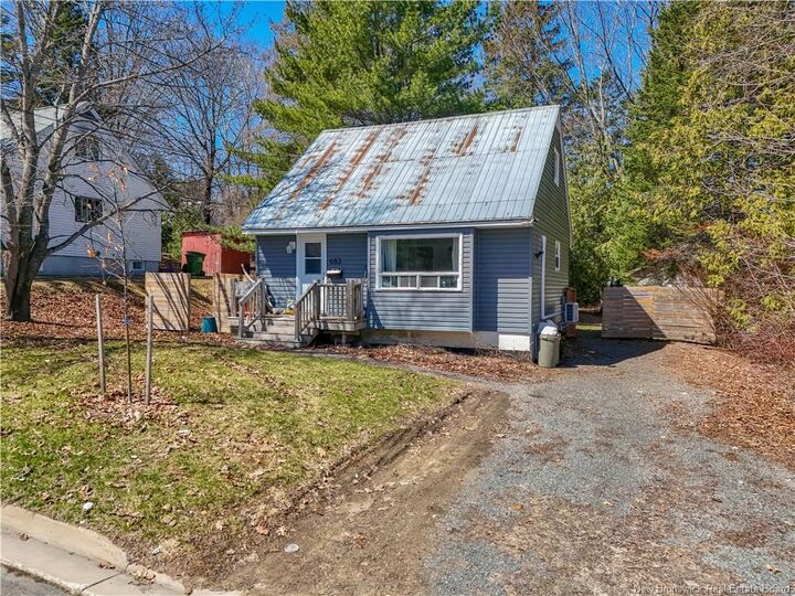 Photo de la propriété:  683 Hanson Street  NB E3B 4A1 