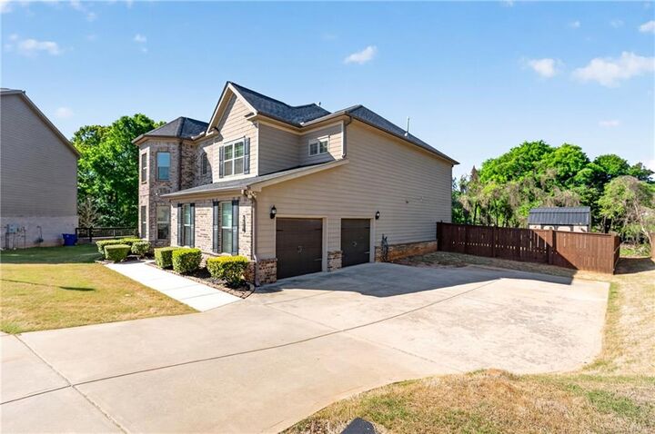 Property Photo:  435 Brickstone Way  GA 30016 