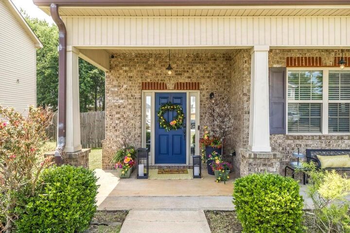 Property Photo:  315 Deven Court  GA 31088 