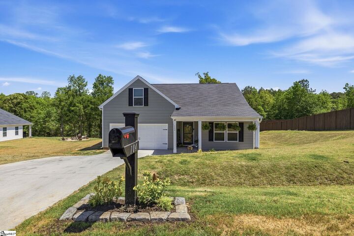 Property Photo:  104 Alpine Heights Court  SC 29625 