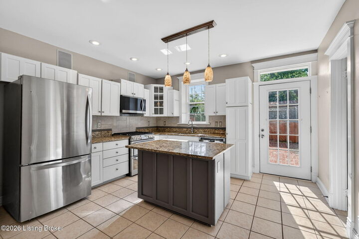 Property Photo:  151 State St  KY 40206 