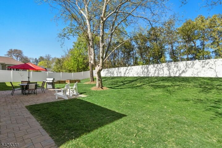 Property Photo:  14 Yale Ter  NJ 07016 