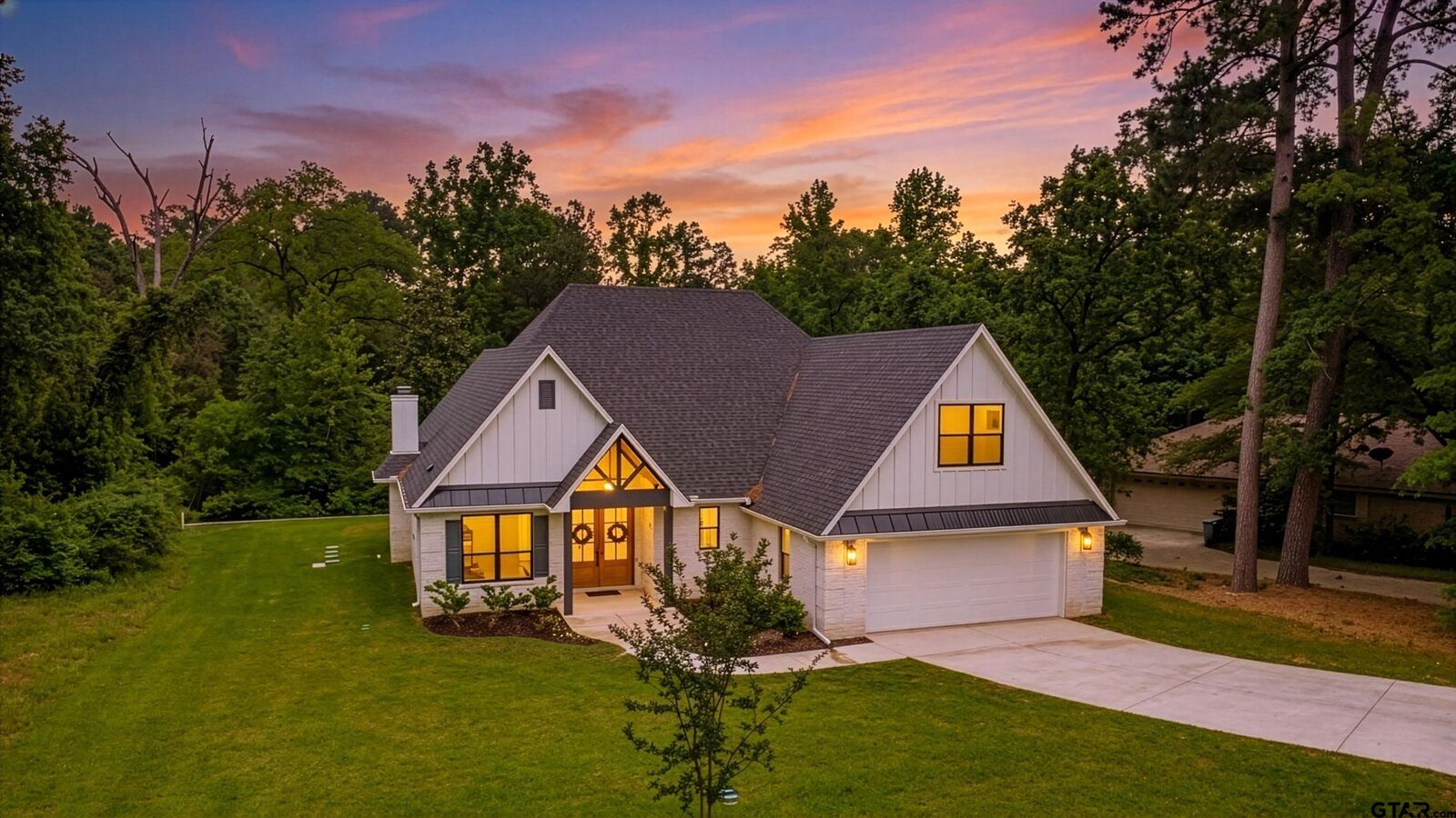 Property Photo: 221 Brookside Drive TX 75771