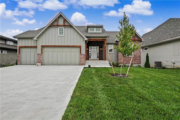 Property Photo:  17312 Earnshaw Street  KS 66221 
