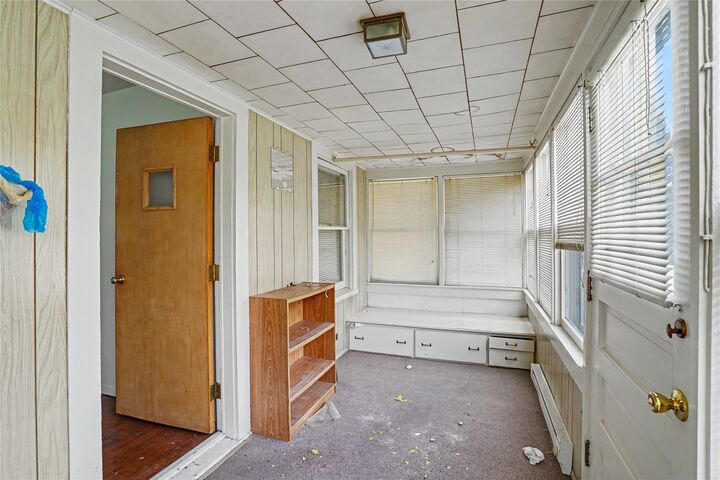 Property Photo:  1424 Douglas Avenue  IA 50313 