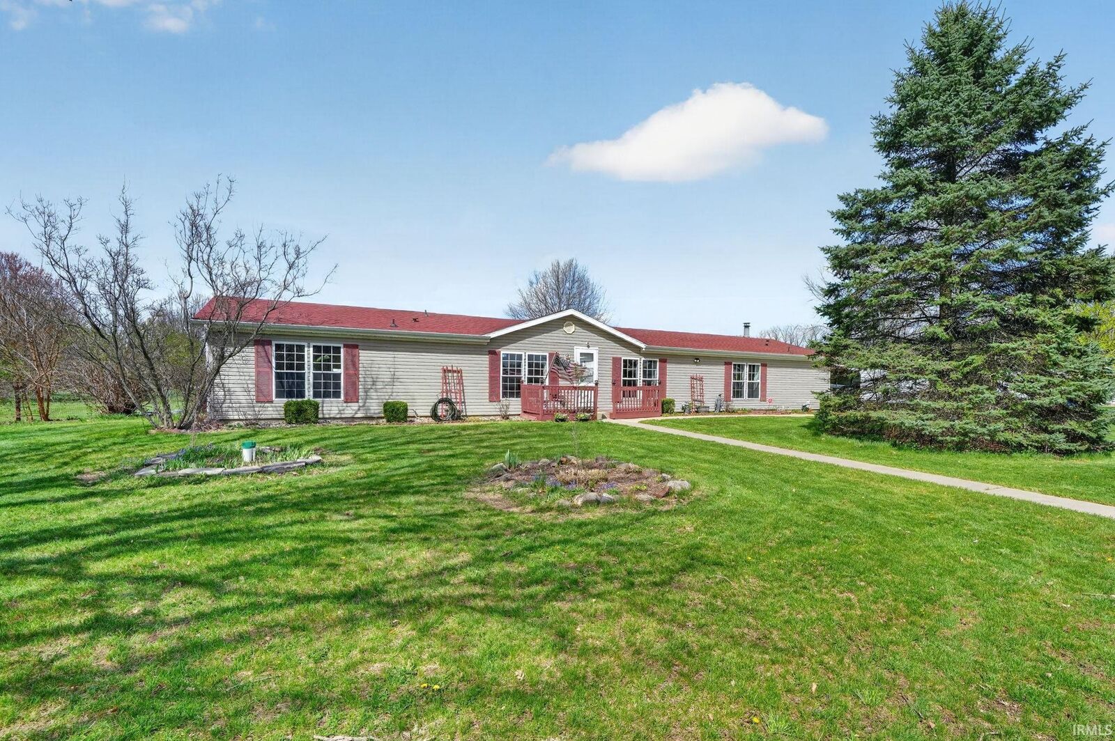 Property Photo:  29813 County Road 2  IN 46530-5015 