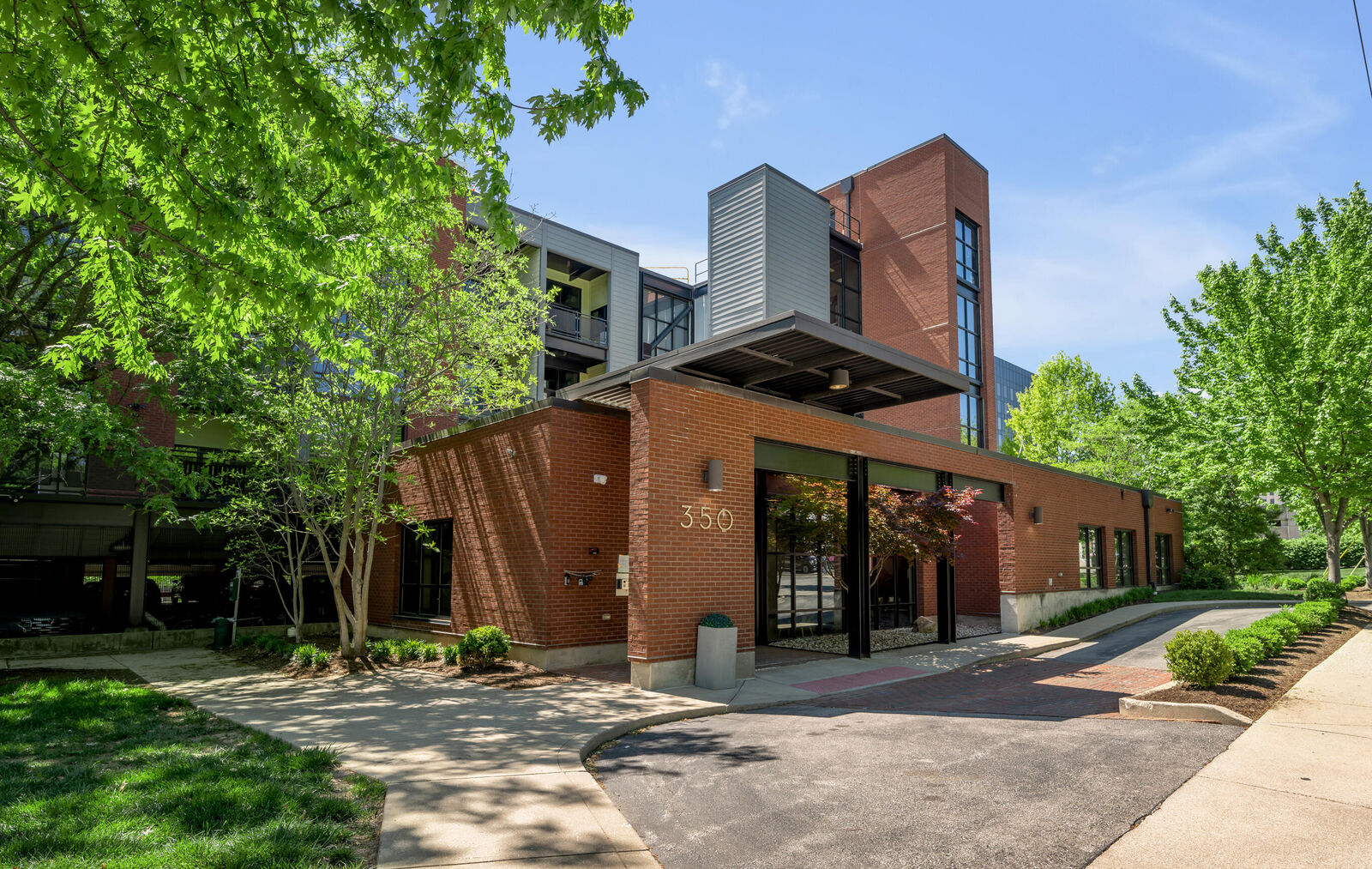 Property Photo:  350 E Short Street 305  KY 40507 