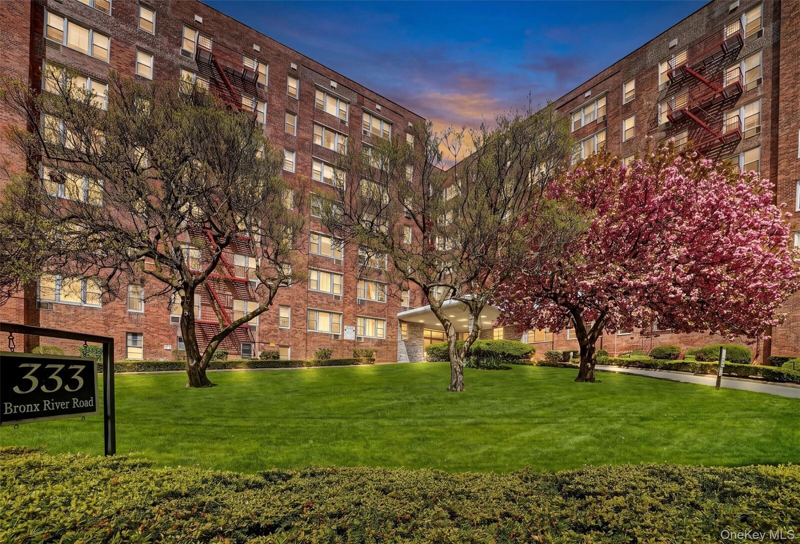 Property Photo:  333 Bronx River Road 626  NY 10704 