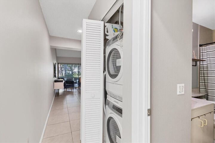 Property Photo:  4717 Winslow Beacon 7  FL 34235 