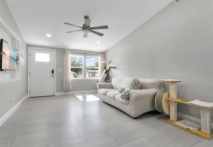 Property Photo:  4501 Jim Glenn Drive  FL 32808 