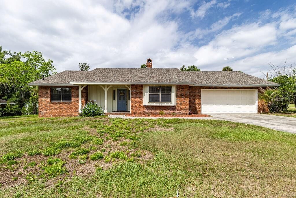 Property Photo:  1606 Fahnstock Street  FL 32726 