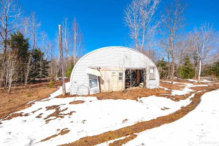 Property Photo:  18253 Ri Road  MI 49880-0000 