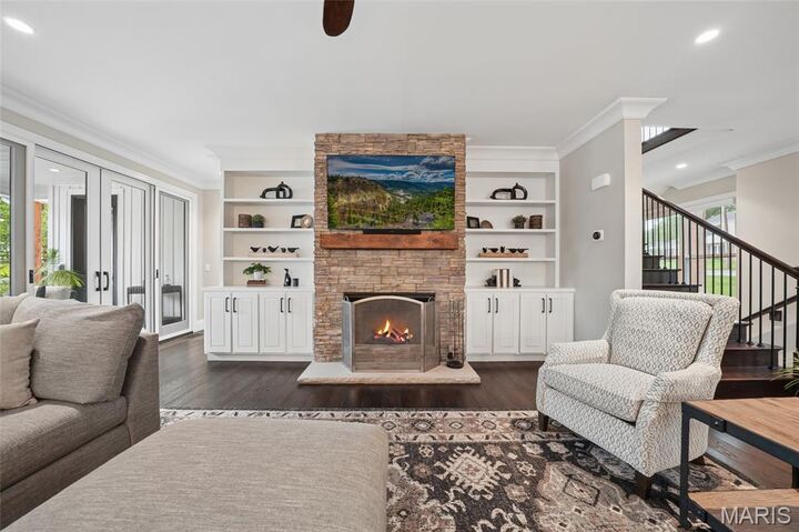 Property Photo:  1209 Lockett Lane  MO 63122 