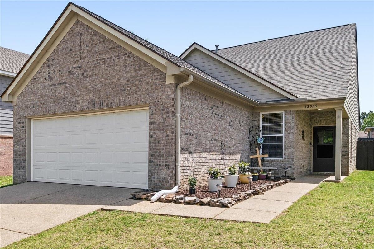 Property Photo: 12055 Hidden Dr TN 38002