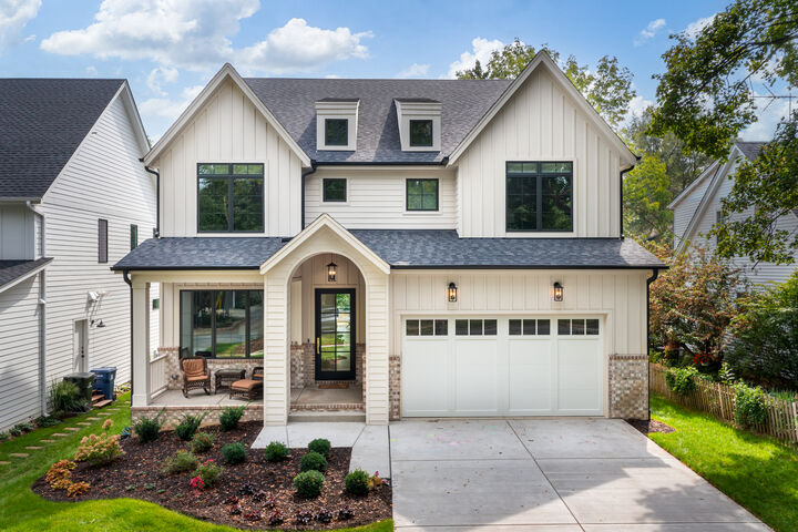 Property Photo:  660 N Eagle Street  IL 60563 