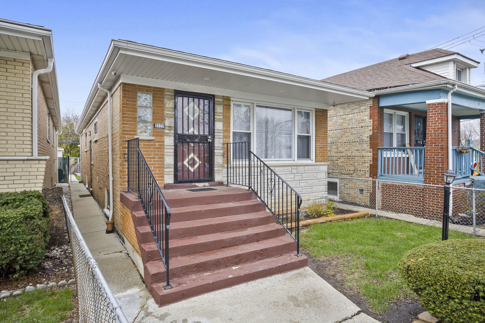 Property Photo:  9520 S Yale Avenue  IL 60628 