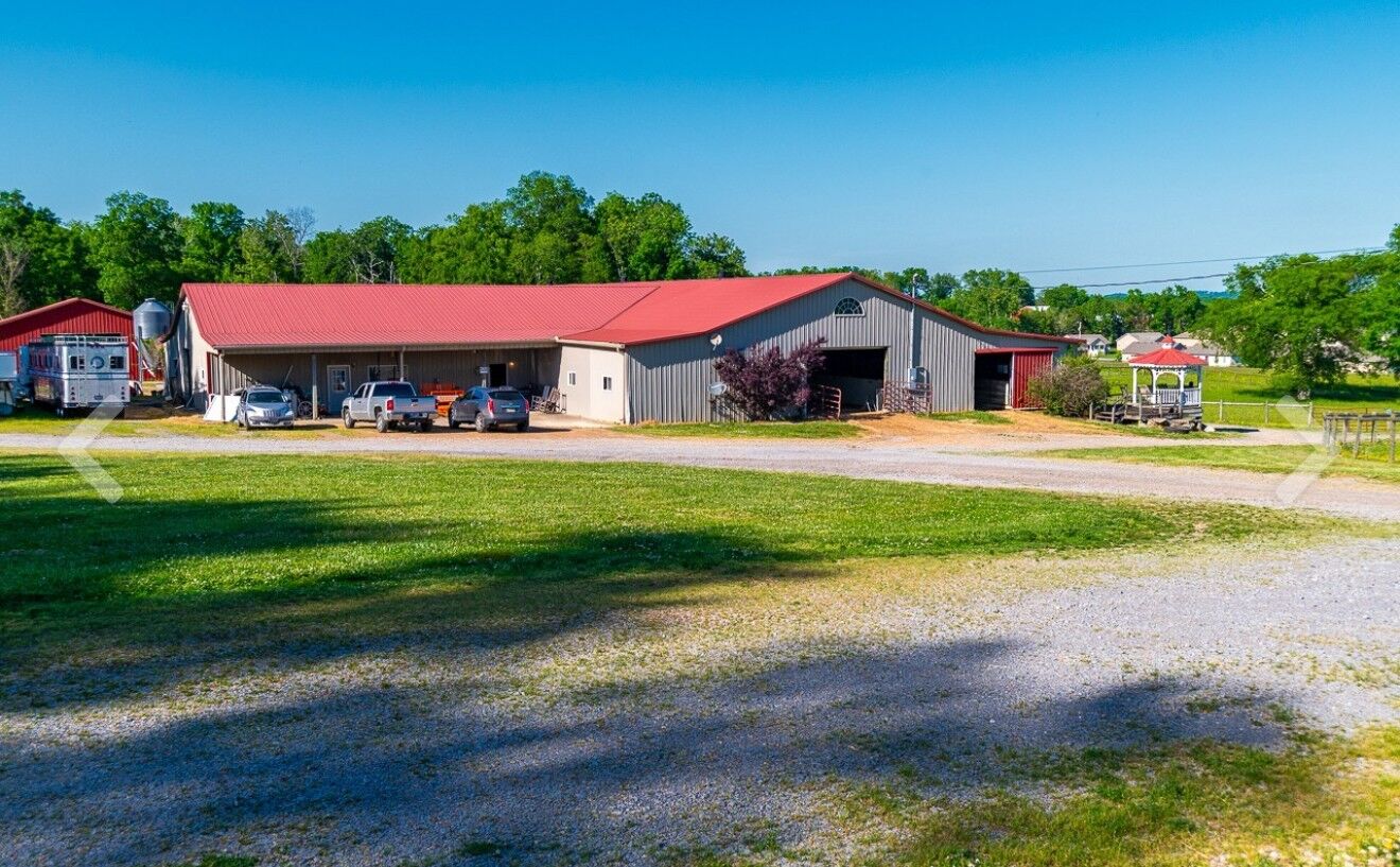 Property Photo:  115 Holt Ave  TN 37160 