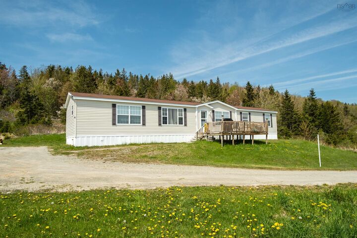 1576 West Lake Ainslie Road — photo 1
