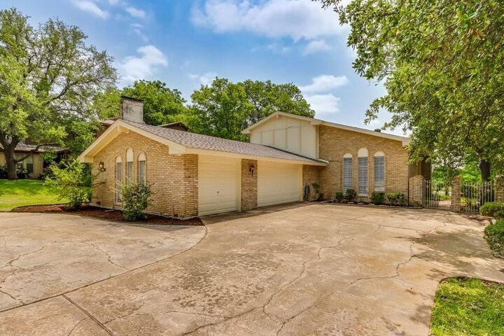 Property Photo:  9310 Waterview Drive  TX 75218 