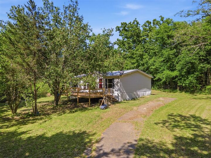 Property Photo:  2400 County Road 1730  TX 75497 