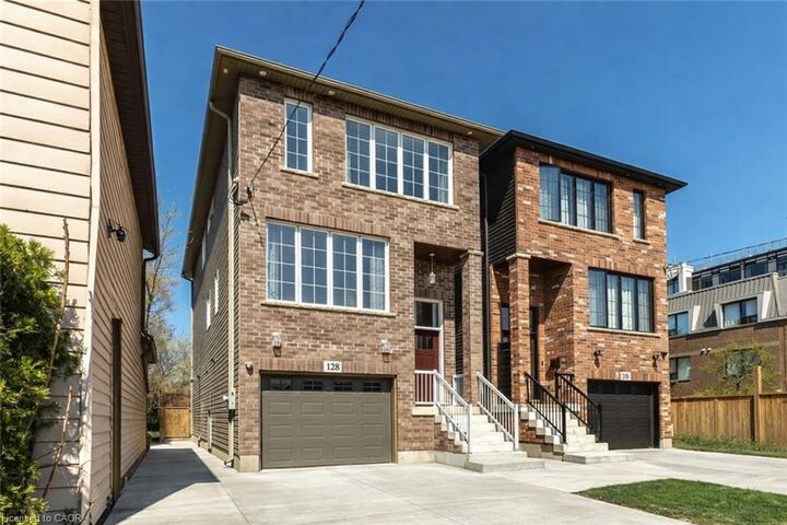 Photo de la propriété:  128 Canada Street  ON L8P 1P5 
