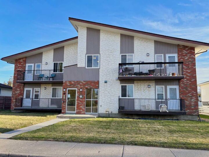1739 St Edwards Boulevard N 9 — photo 1