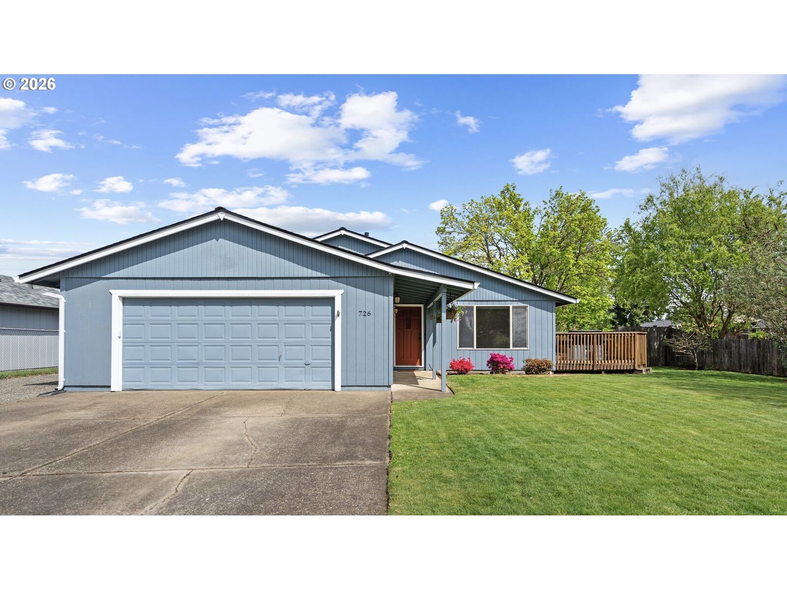 Property Photo:  726 NE 17th Ave  OR 97013 