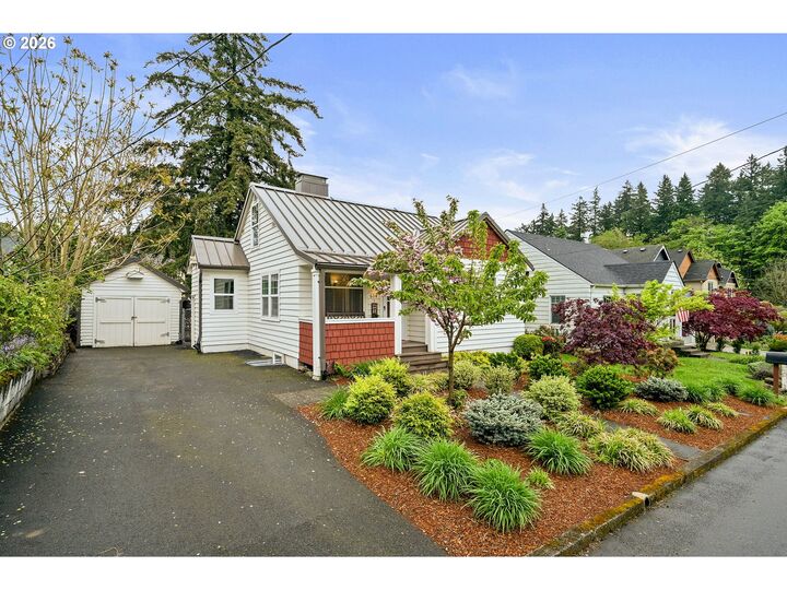 Property Photo: 634 NW Ivy St WA 98607