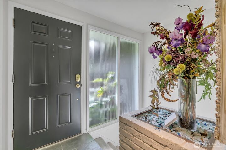 Property Photo:  258 SW 176th Place  WA 98166 