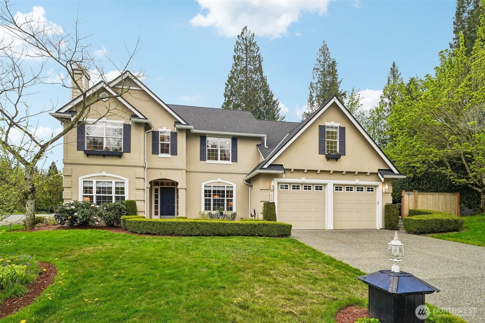 Property Photo:  10406  172nd Avenue SE  WA 98059 