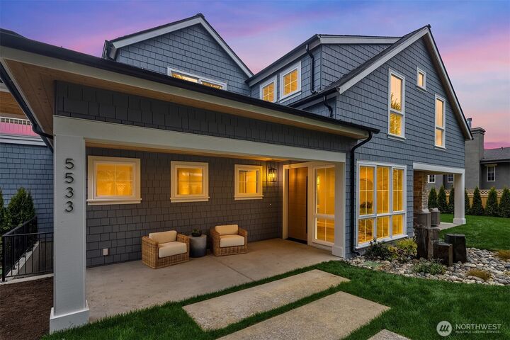 Property Photo:  5533  106th Avenue NE  WA 98033 