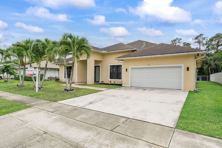 Property Photo: 123 Bilbao Street FL 33411