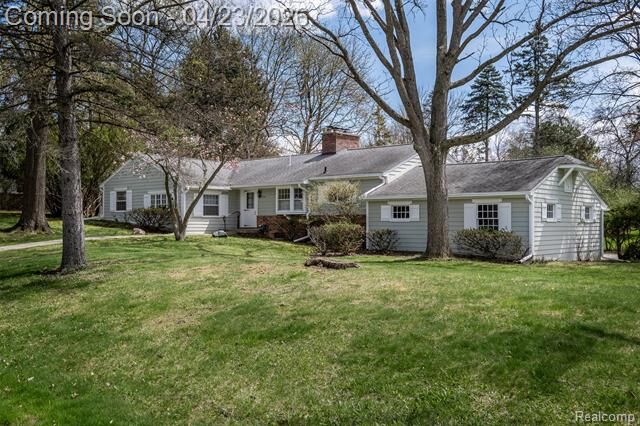 Property Photo: 1895 West Bend Drive MI 48302