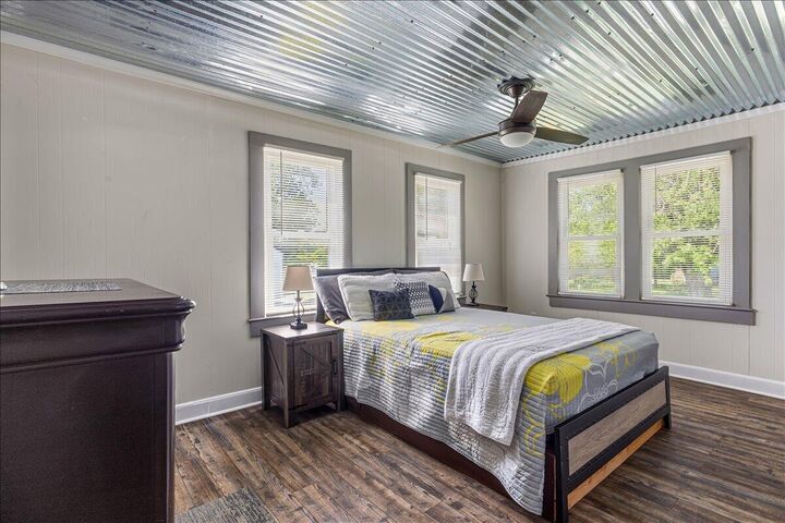 Property Photo: 917 Central Avenue TN 37303