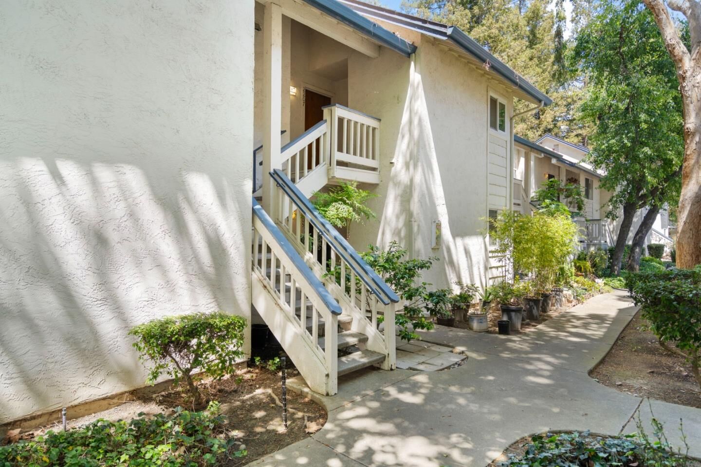 Property Photo:  2207 Summereve Court  CA 95122 