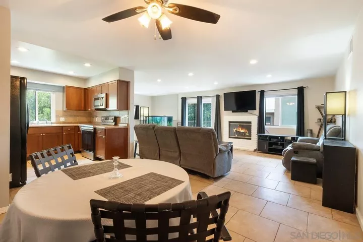 Property Photo:  1516 Concord Way Unit D  CA 91911 